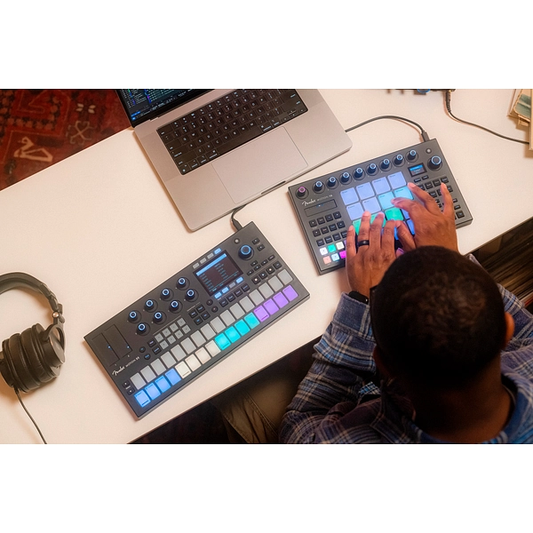 Fender Studio Motion 16 Production and Performance Controller — view 8
