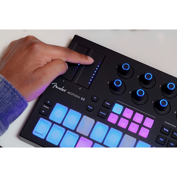 Fender Studio Motion 32 Production and Performance Controller — view 7