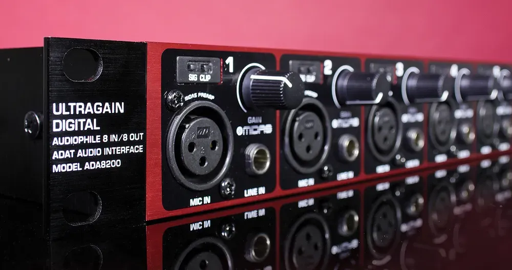 Behringer ADA8200 8-channel Microphone Preamp — view 3