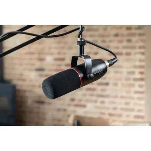 Focusrite Vocaster DM14v Dynamic Cardioid XLR Podcasting Microphone — view 2
