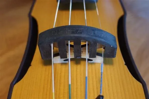 Gewa Ultra USA Violin/Viola Rubber Mute — view 2