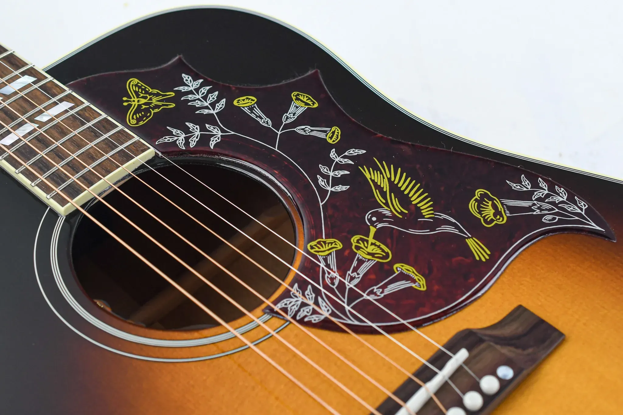Gibson Hummingbird Standard Acoustic Guitar - Vintage Sunburst — view 3