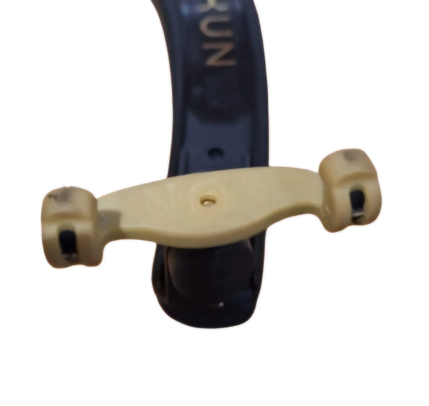 Demo KUN Original Violin Shoulder Rest – 1/2 and 3/4 Size — view 3