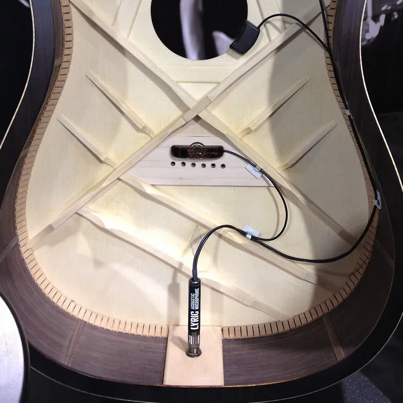 LR Baggs Lyric Acoustic Guitar Microphone System with Preamp — view 2