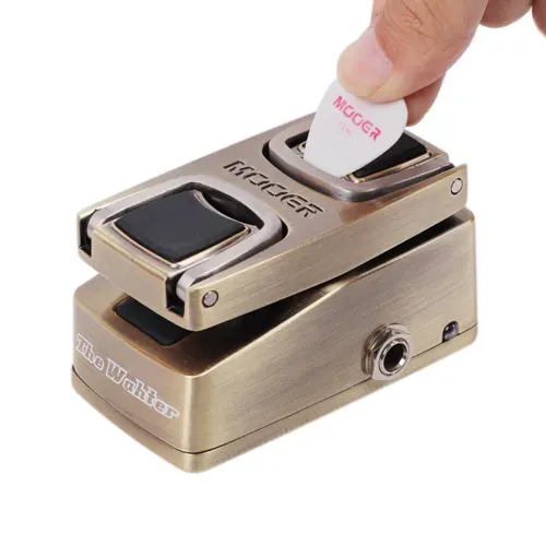 Mooer Audio The Wahter Classic Wah Pedal — view 2