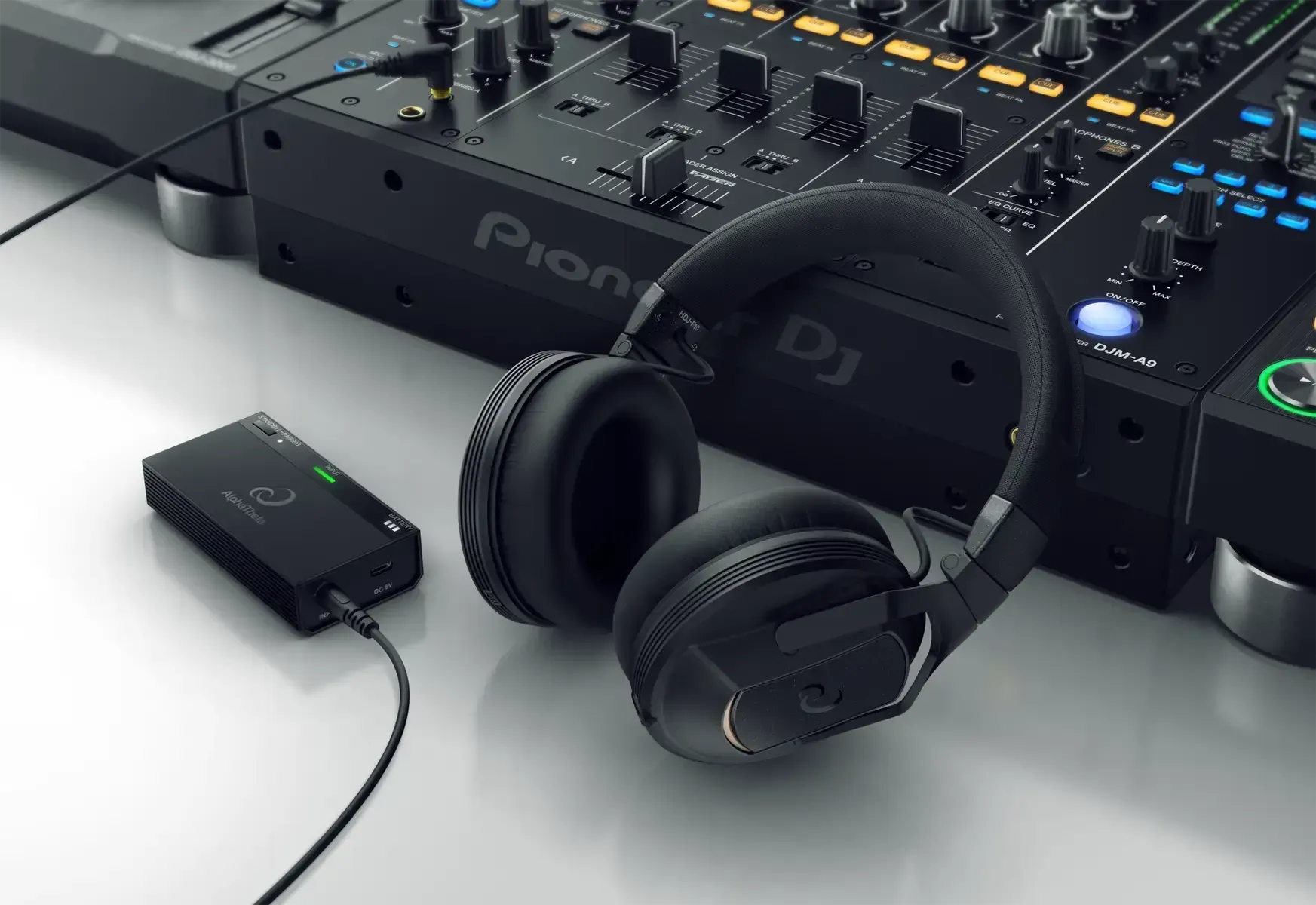 AlphaTheta - Pioneer HDJ-F10 Wireless Monitor Headphones — view 11