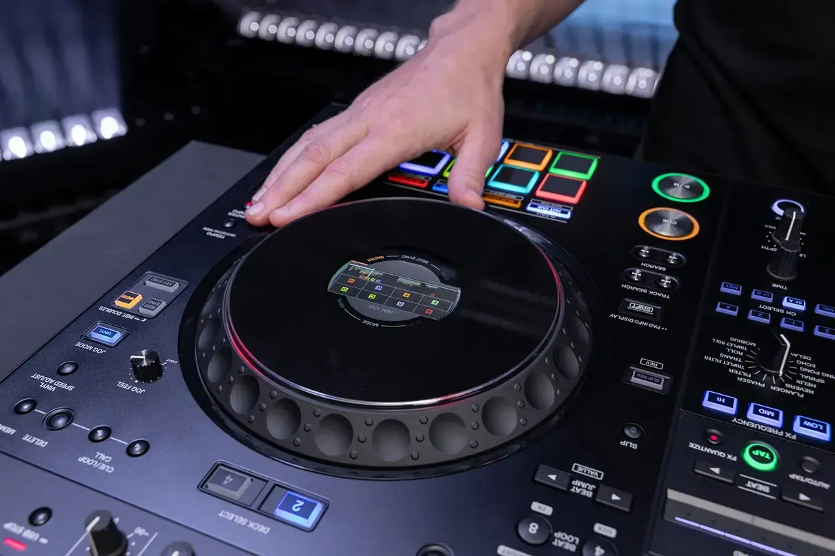 AlphaTheta- Pioneer XDJ-AZ 4-channel Digital DJ System — view 8