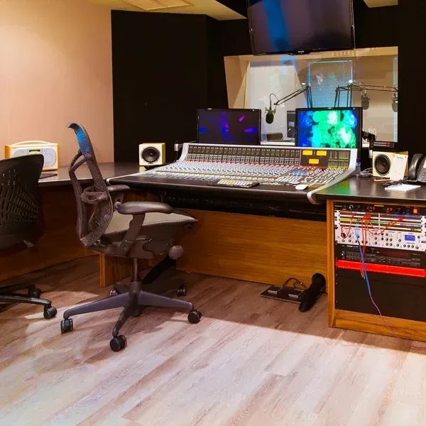 Solid State Logic AWS 948 48-channel Analog Console — view 23