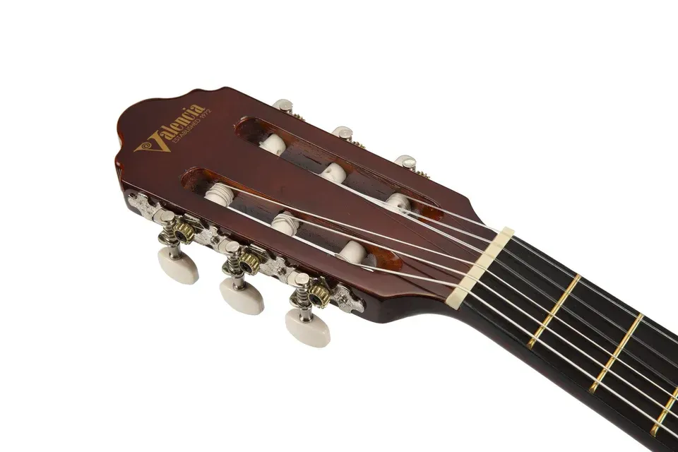 Valencia Guitar 4/4 Classic Natural — view 4