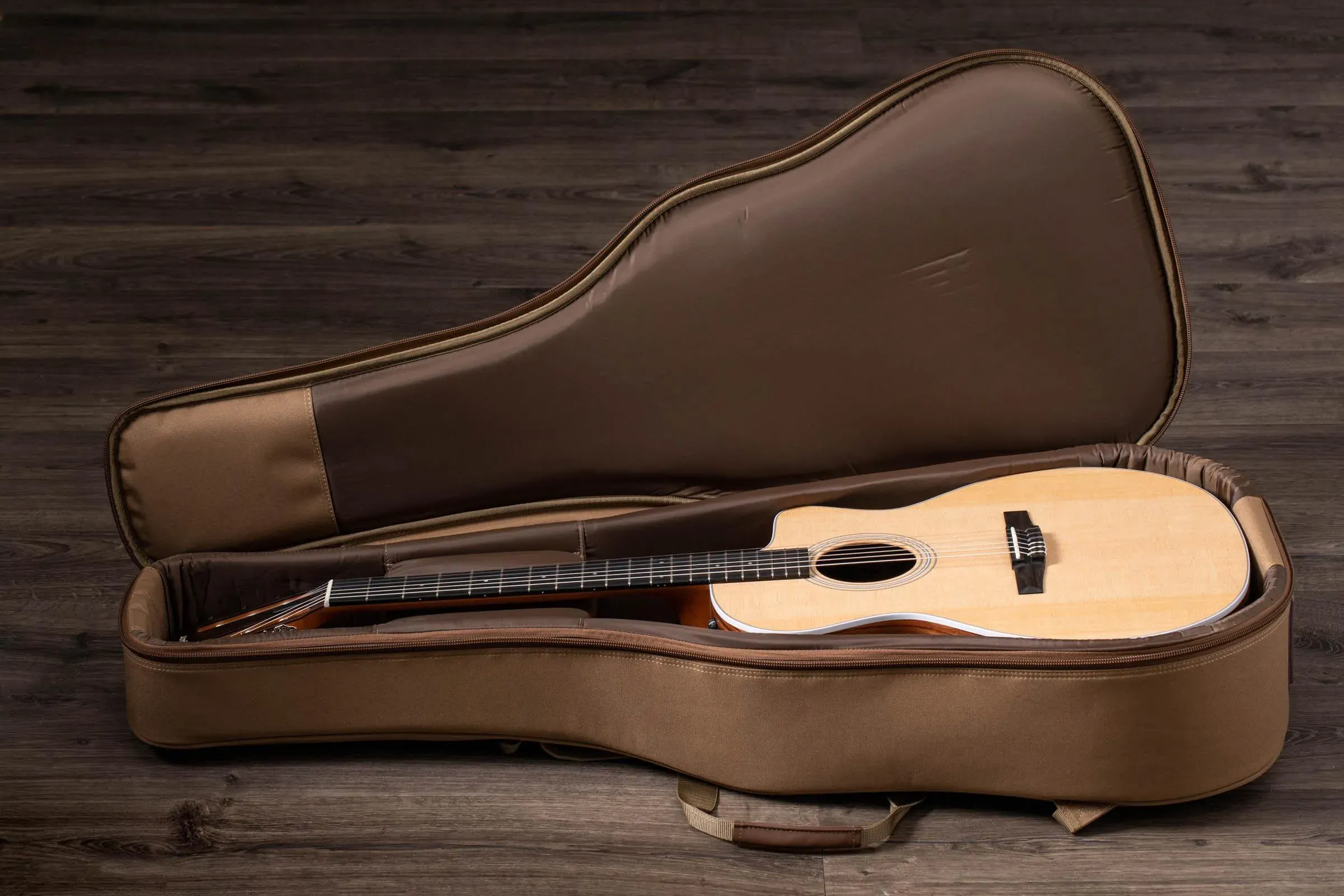 Taylor 214ce-N Nylon Acoustic-electric Guitar - Natural — view 4
