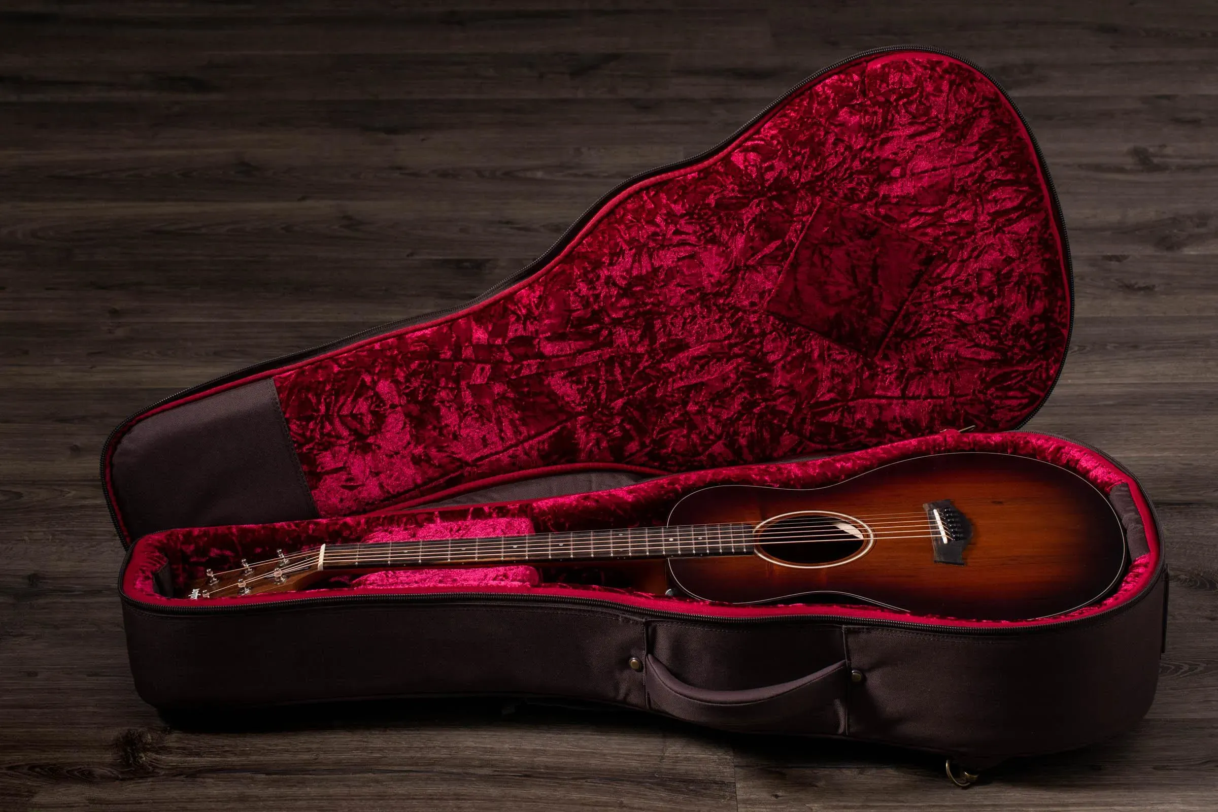 Taylor GS Mini-e Koa Plus W/Pickup - Shaded Edgeburst — view 4