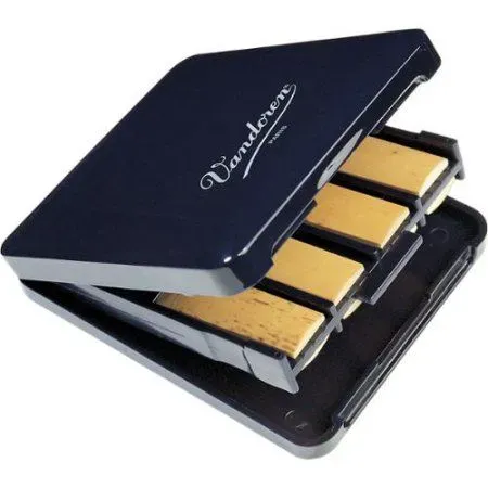 Vandoren Reed case for Clarinet — view 2