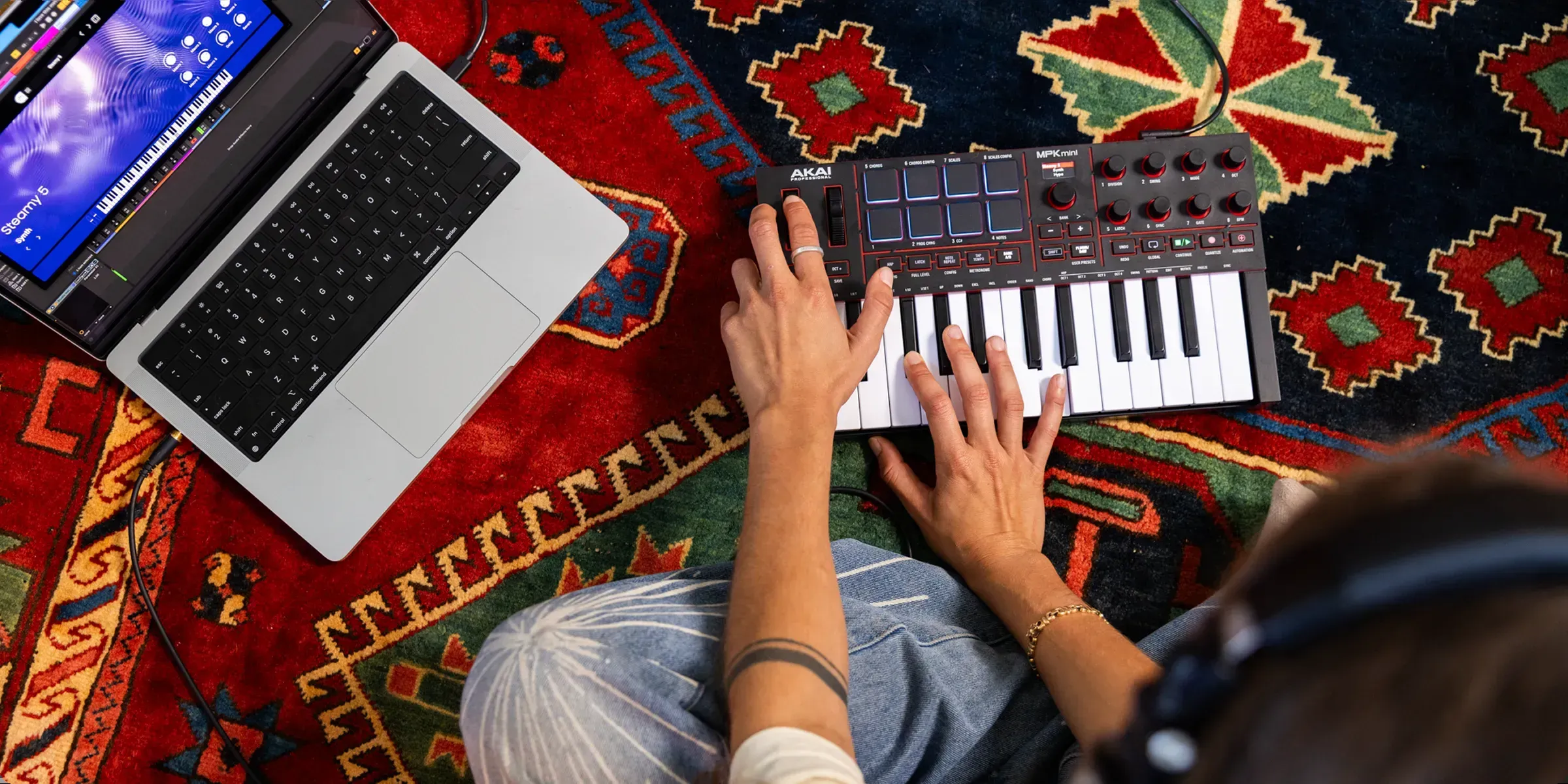 Akai Professional MPK Mini MK4 USB-C MIDI Keyboard Controller (Black) — view 5