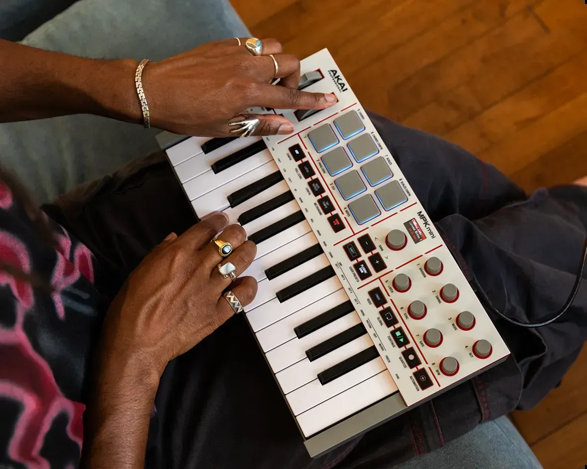 Akai Professional MPK Mini MK4 USB-C MIDI Keyboard Controller (White) — view 4