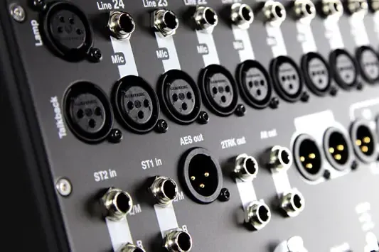 Allen and Heath QU32 Chrome - 32 Channel Digital Mixer — view 3