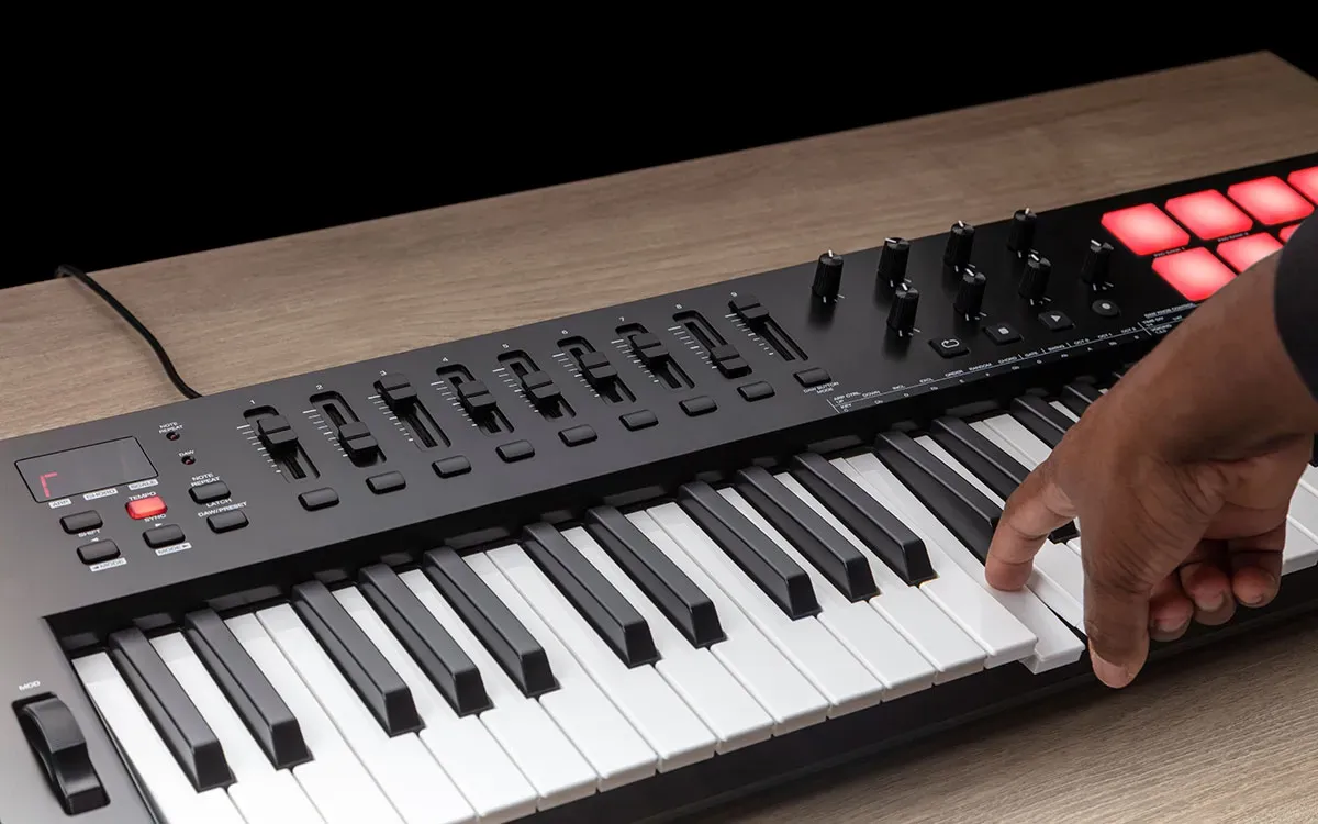 M-Audio Oxygen 61 MKV 61-key Controller — view 5