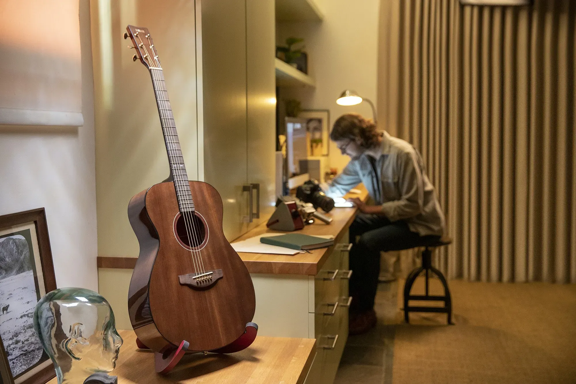 Yamaha Storia III Acoustic Guitar — view 6