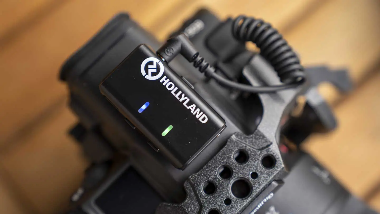 Hollyland Lark M1 DUO Clip-on Wireless Microphones - Image 5